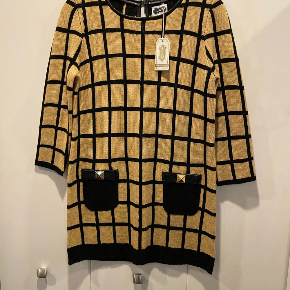 Tunic Sweater - Picture 2 of 2